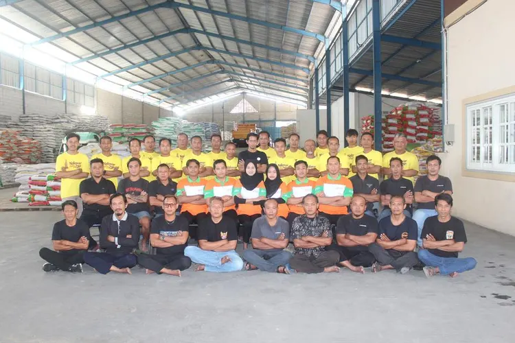 Sopir dan Kru Gudang